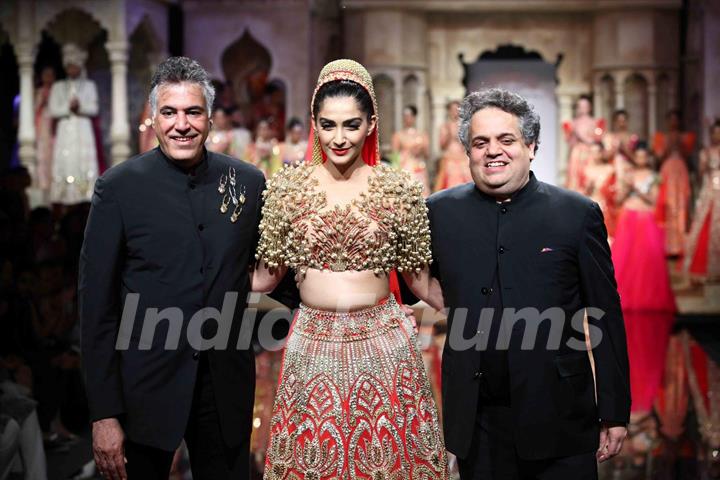 Sonam Kapoor Walks for Abu Jani and Sandeep Khosla at BMW India Bridal Fashion Week