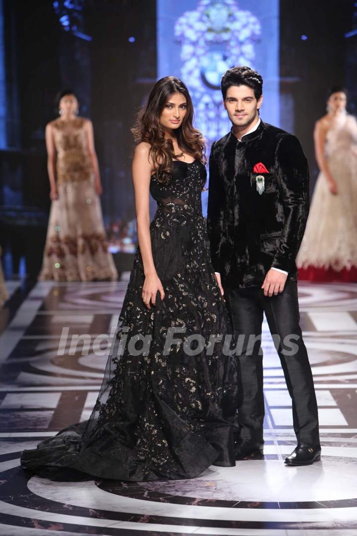 Sooraj Panchol and Athiya Shetty Sizzles at BMW India Bridal Fashion Week