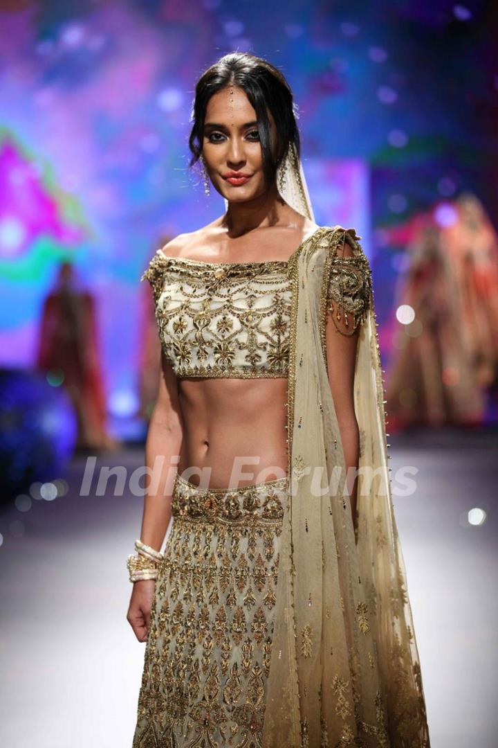 The 'Beauty' Lisa Haydon at BMW India Bridal Fashion Week