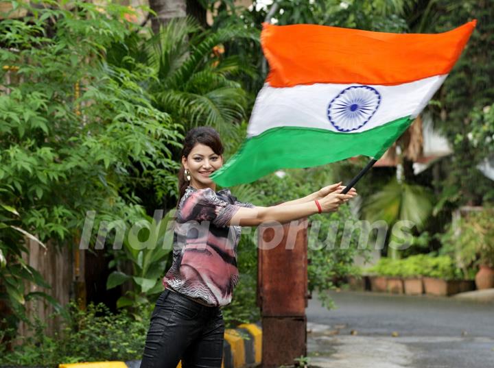 Urvashi Rautela waves the tricolor on Independence Day