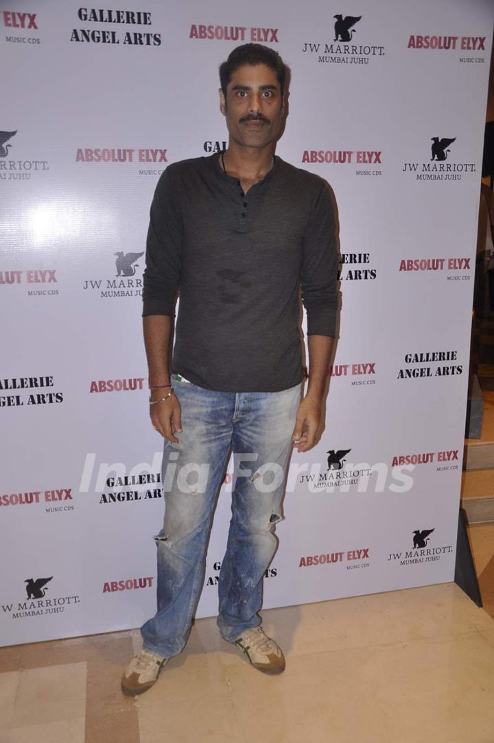 Sikander Kher at the Gallerie Angel Arts Event