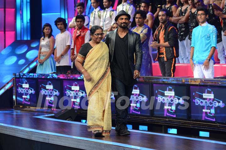 Remo Dsouza With His Mother on Dance Plus