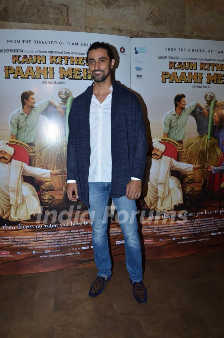 Kunal Kapoor at Special Screening of Kaun Kitney Paani Mein