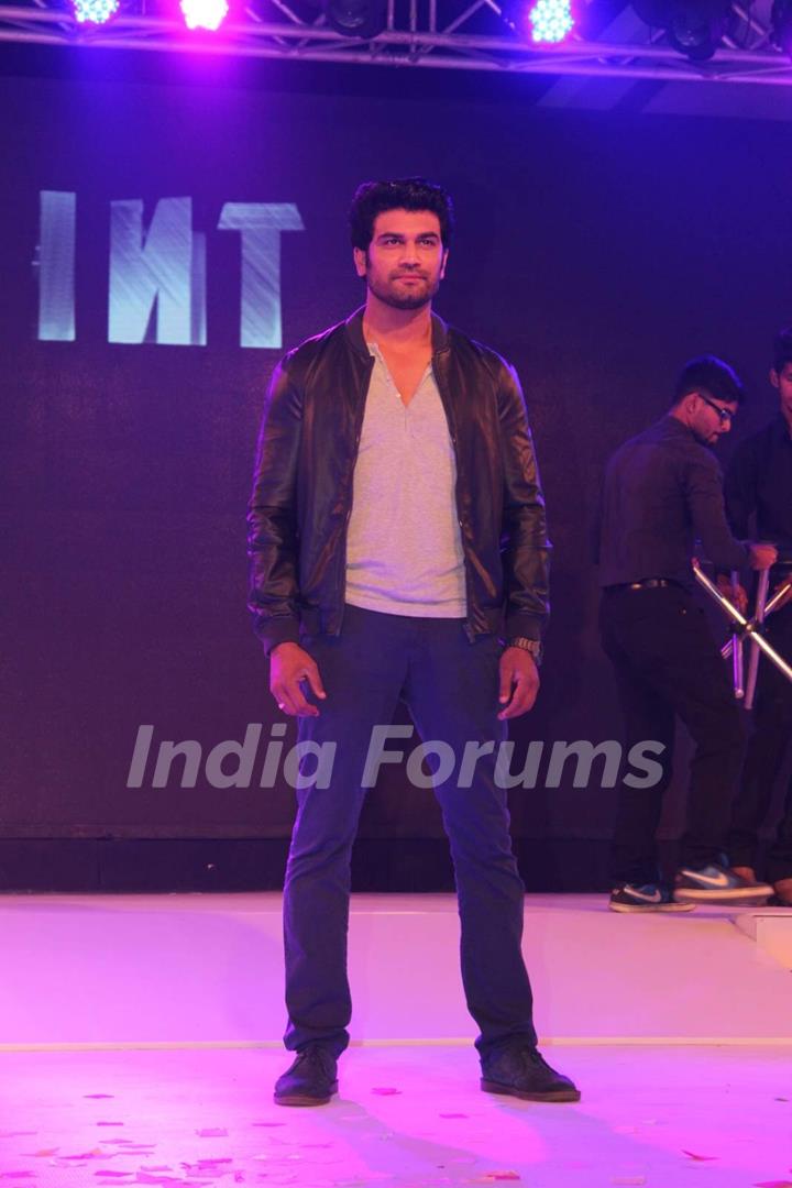 Sharad Kelkar at Launch of & TV's New Shows 'Deal Or No Deal' and 'Agent Raghav - Crime Branch'