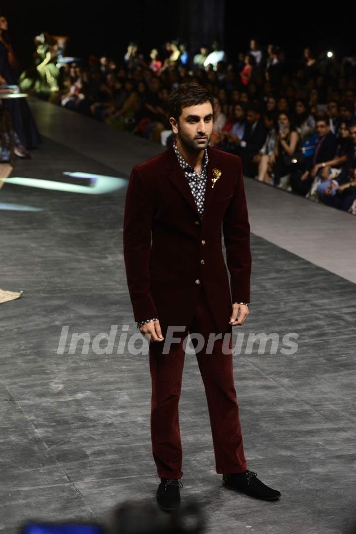 Ranbir Kapoor Walks the Ramp at Lakme Fashion Week