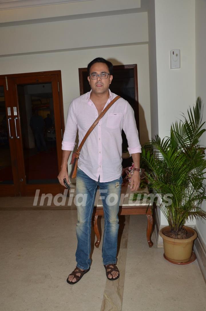 Sumeet Raghavan poses for the media at Suresh Wadkar's Birthday Bash