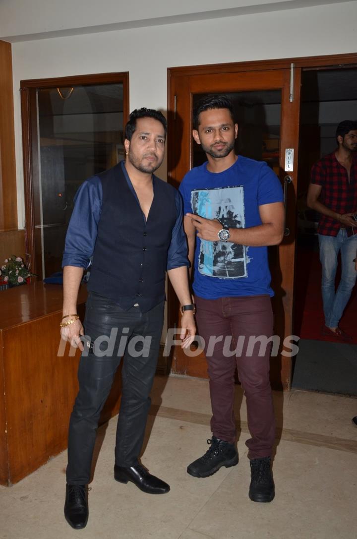 Mika Singh and Rahul Vaidya pose for the media at Suresh Wadkar's Birthday Bash