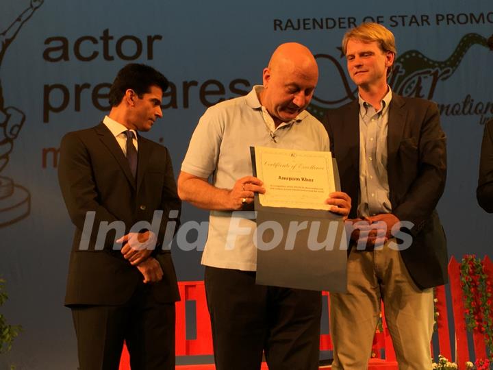 Anupam Kher in Toronto at the launch of his play 'Mera Woh Matlab Nai Tha'