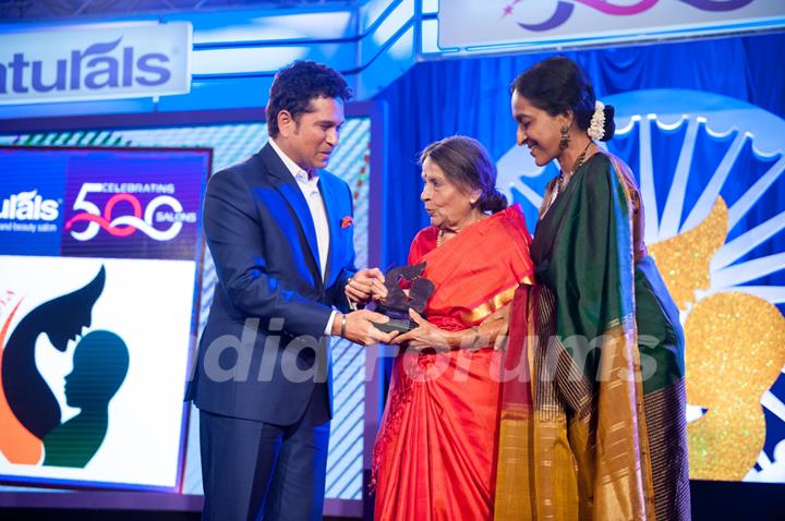 Sachin Tendulkar at the Mothers of illustrious Indian Achievers Event