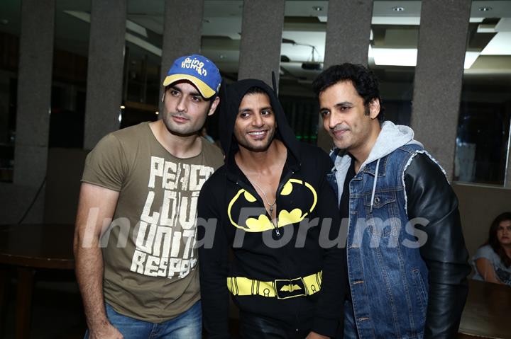 Karanvir Bohra poses with Vivian Dsena and Ganesh Hegde at his Birthday Bash