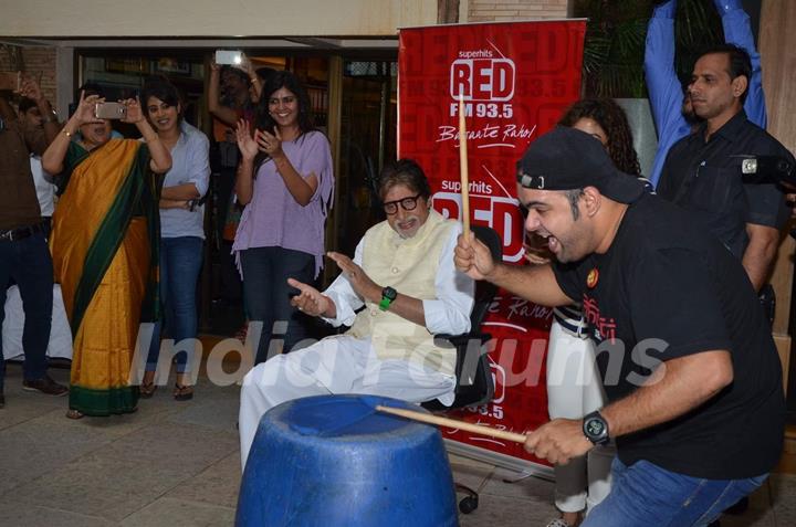 Amitabh Bachchan at Dharavi Band Live Performance Organised by Red FM