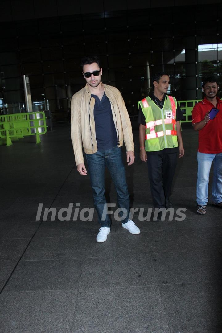 Imran Khan Snapped at Airport