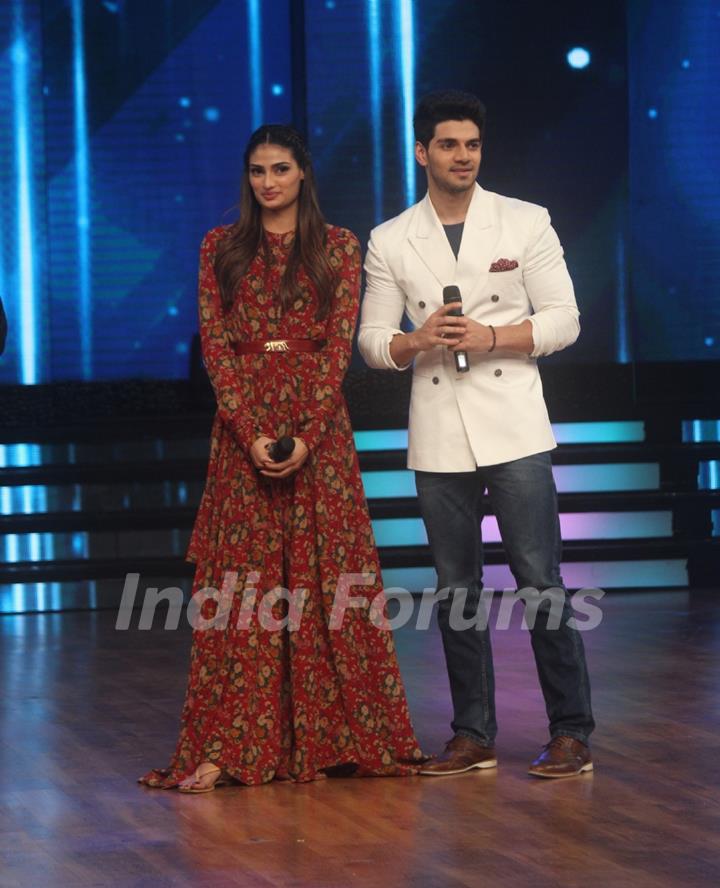 Athiya Shetty and Sooraj Pancholi for Promotions of Hero on Dance India Dance Season 5