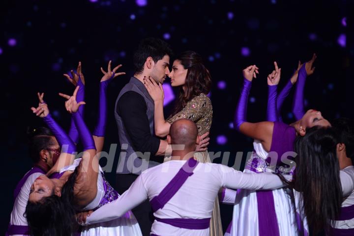 Athiya Shetty and Sooraj Pancholi Performs During Promotions of Hero at Dance Plus