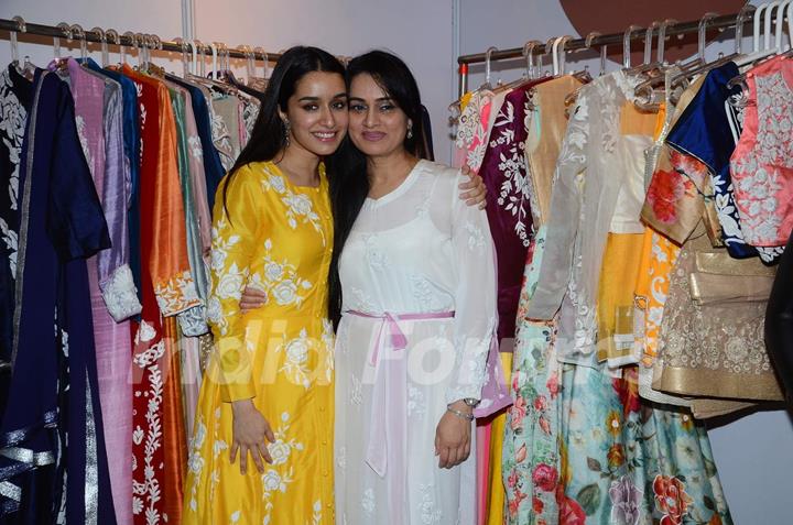 Padmini Kolhapure and Shraddha Kapoor at IMC Ladies Exhibition