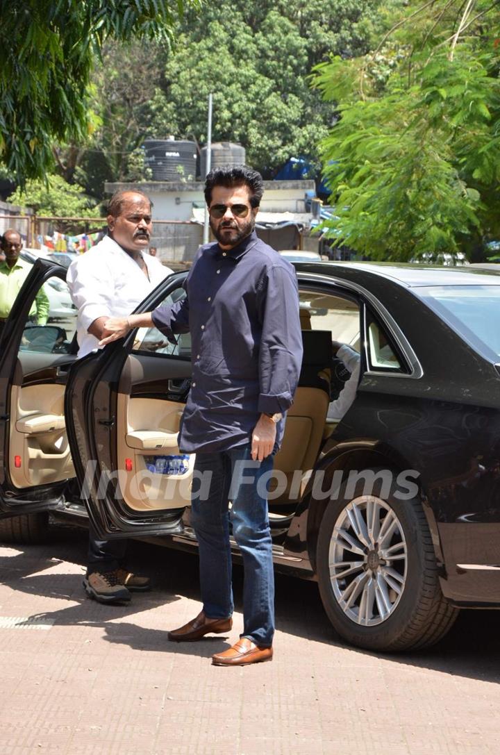 Anil kapoor was seen at Aadesh Shrivastava's Funeral