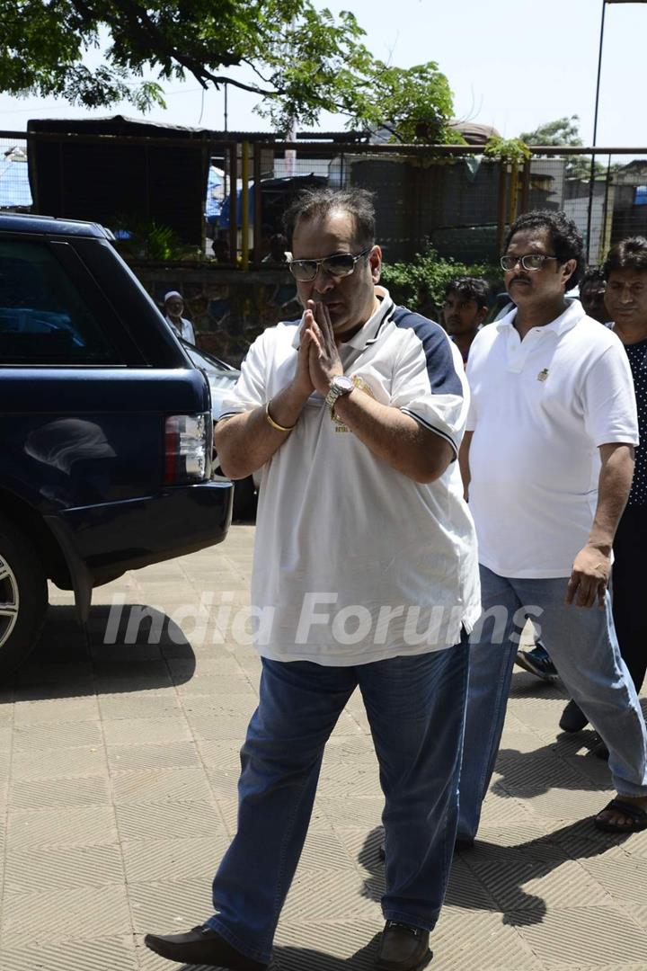 Rajiv Kapoor at Aadesh Shrivastava's Funeral