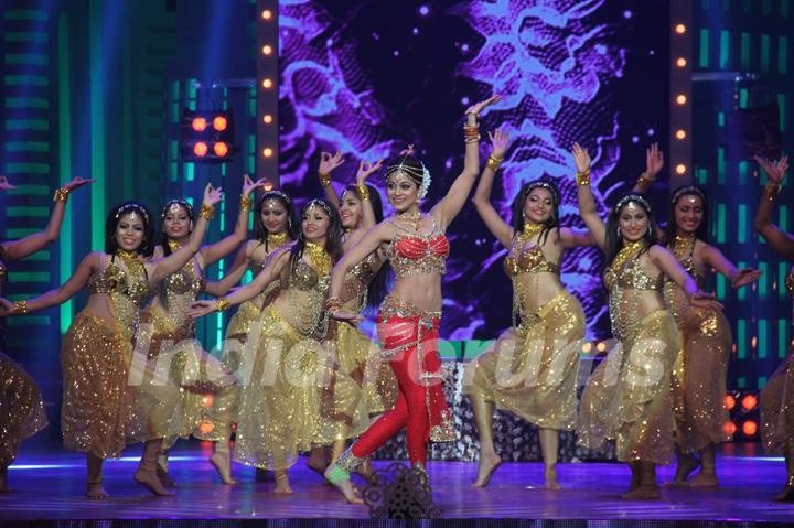 Shamita Shetty Performs at GR8 ITA Awards