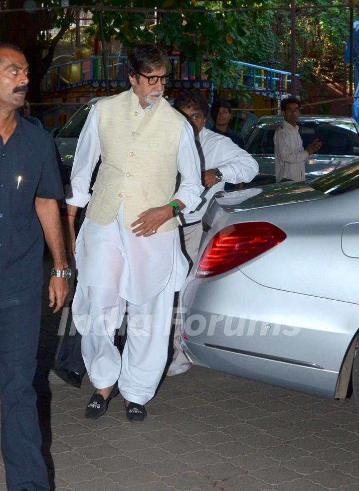 Amitabh Bachchan at Aadesh Shrivastava's Prayer Meet