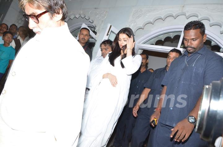 Amitabh and Aishwarya at Aadesh Shrivastava's Prayer Meet