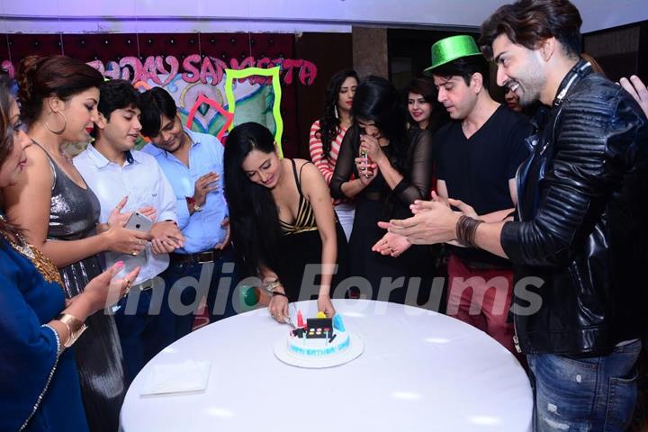 Gurmeet Choudhary and Debina Boerjee at Sangeeta Kapure Birthday Bash