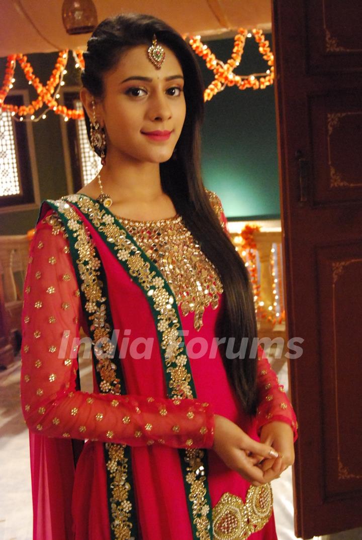 Hiba Nawab on the Sets of Tere Sheher Mein