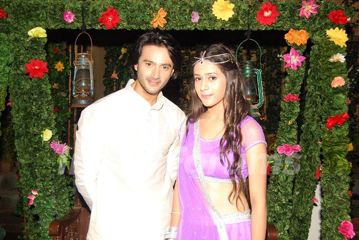 Hiba Nawab and Dhruv Bhandari on the Sets of Tere Sheher Mein