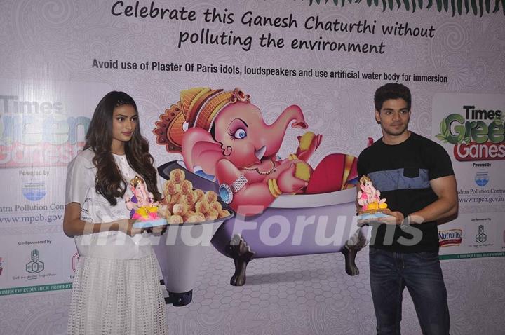 Sooraj Pancholi and Athiya shetty Distributes Ganesh Idols at Green Ganesh Pandal