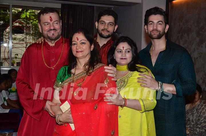 Nitin Mukesh and His Family Celebrates Ganesh Chaturthi