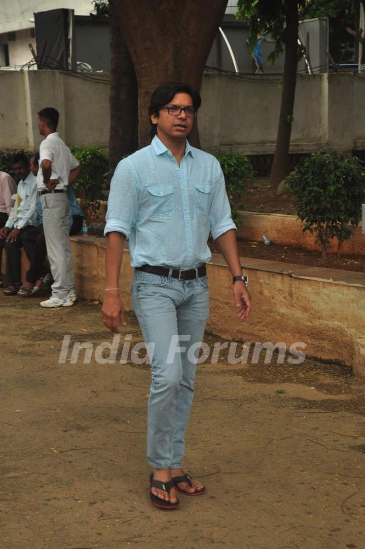 Shaan at Funeral of Karim Morani's Mother