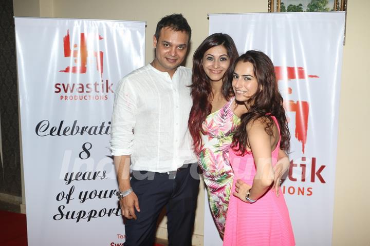 Siddharth Kumar Tewary, Wife Gayatri and Karishma Irani at Birthday Bash