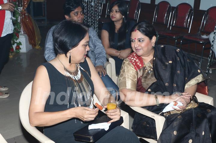 Sushmita Mukherjee and Shama Deshpande at Siddharth Kumar Tewary's Birthday Bash