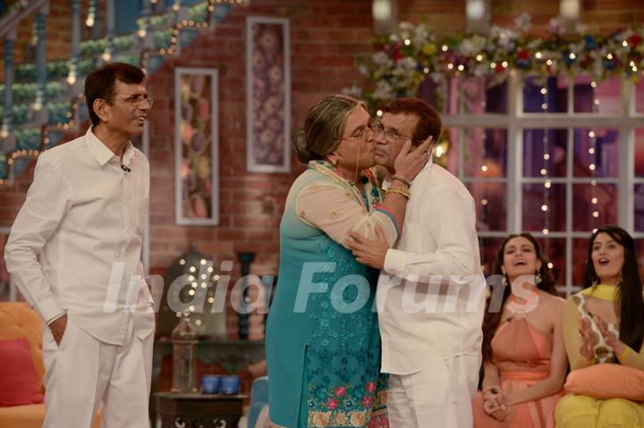 Dadi was snapped kissing Mustan Burmawalla on Comedy Nights With Kapil