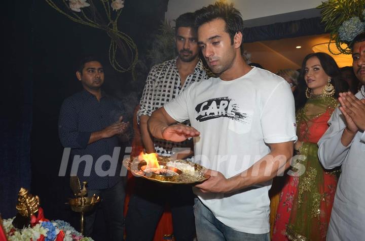 Pulkit Samrat Does Ganpati Pooja at Salman's Residence