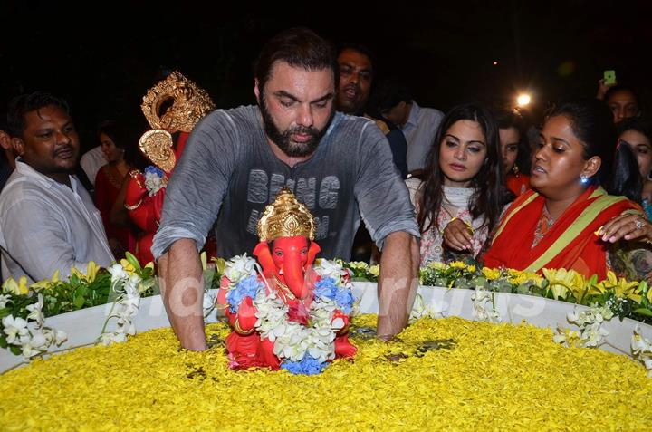 Sohail Khan Does Ganpati Visarjan