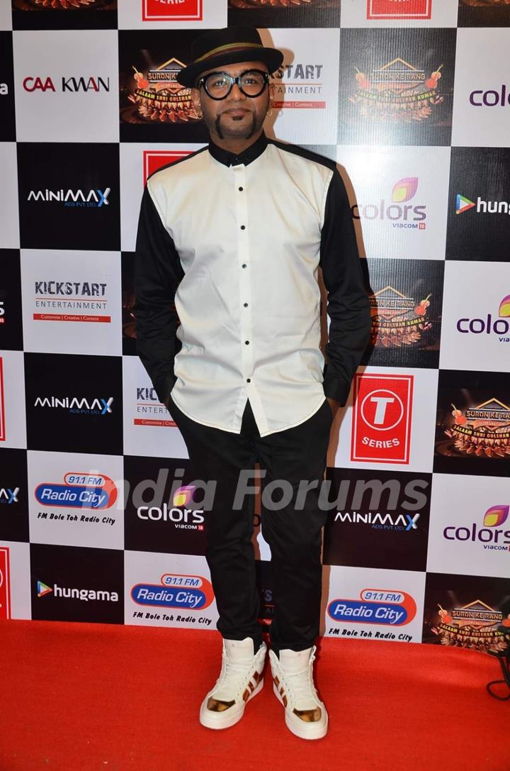 Benny Dayal Pays Tribute to Gulshan Kumar