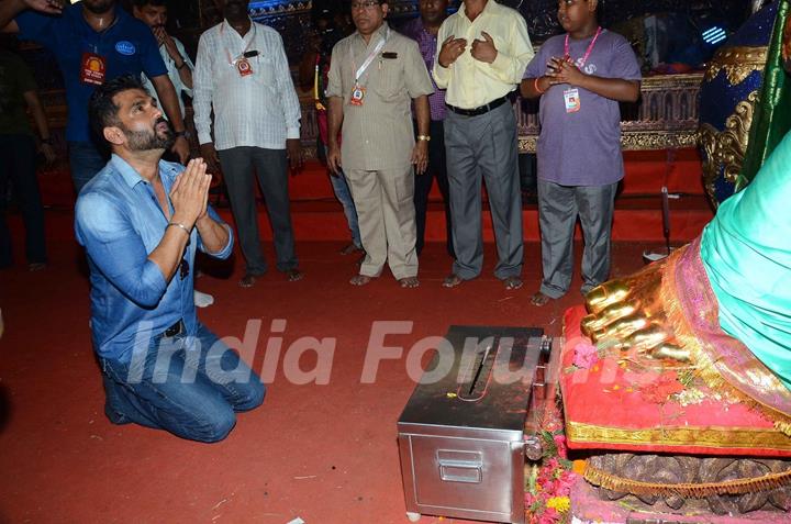 Suniel Shetty at Andheri Cha Raja