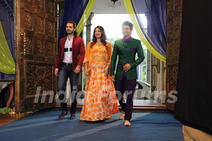 Karan V Grover, Anushka Ranjan and Diganth Promotes Wedding Pullav on Yeh Rishta Kya Kehlata Hai