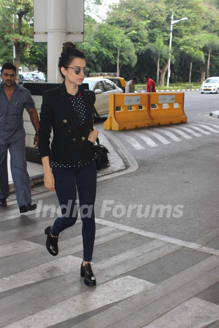 Kangana Ranaut Snapped at Airport