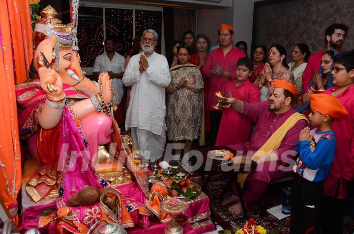 Nitin Mukesh performs the rituals during Ganesh Puja