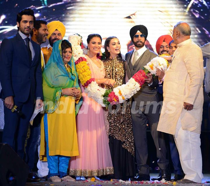 Team of Singh is Bling felicitated in Delhi