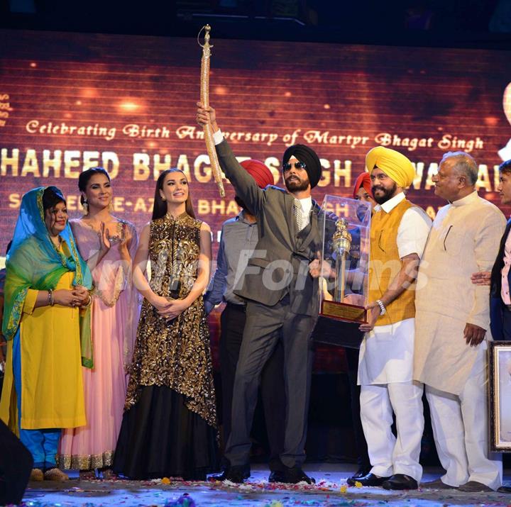 Akshay Kumar felicitated during the Promotions of Singh is Bling in Delhi