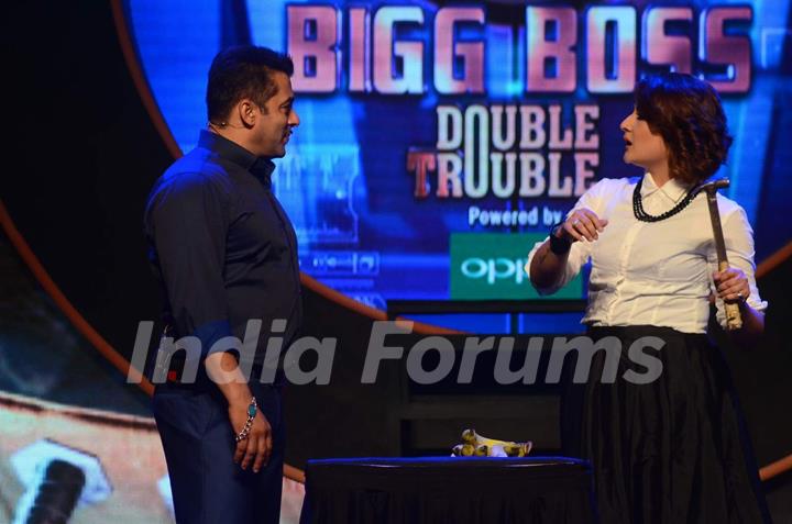 Salman Khan with Urvashi Dholakia at the Launch of Bigg Boss Nau