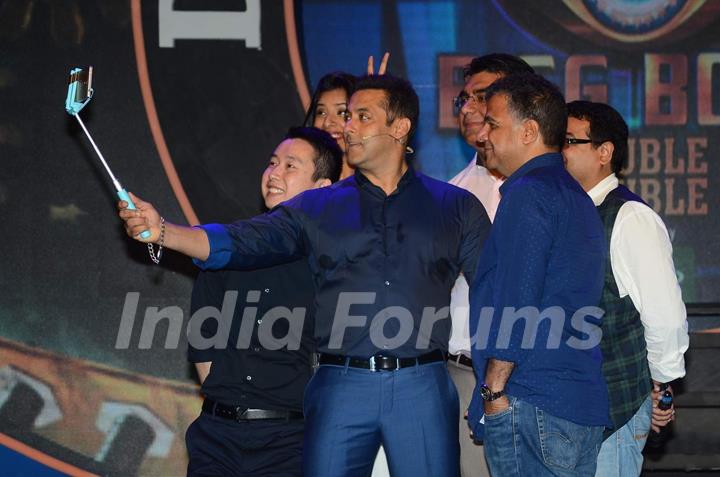Salman Khan clicks a selfie with the Colors team at the Launch of Bigg Boss Nau