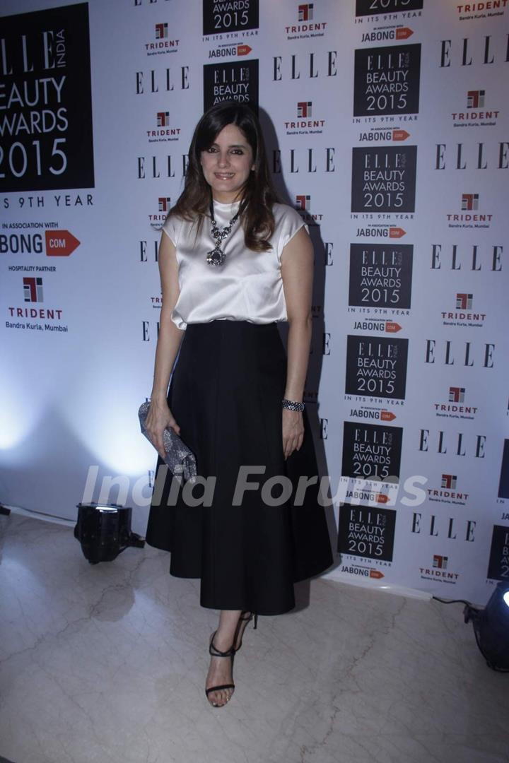 Simone Khan poses for the media at Elle Beauty Awards