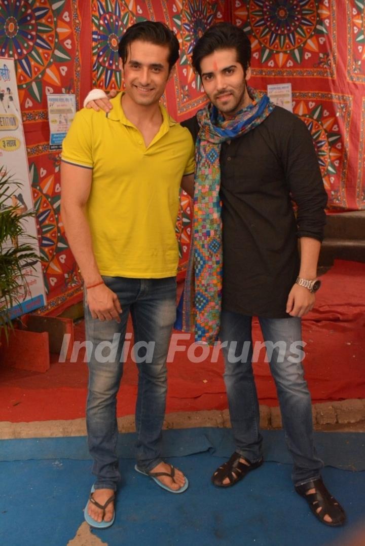 Kinshuk Mahajan and Rafi Malik on the Sets of Tere Sheher Mein