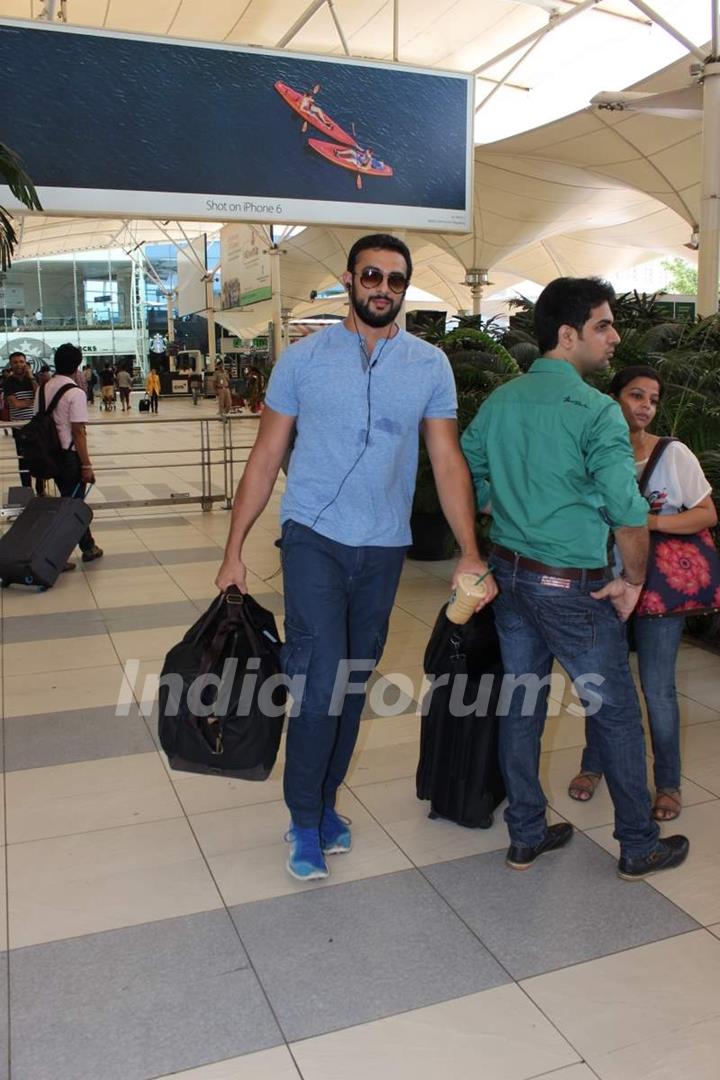 Arunoday Singh Snapped at Airport