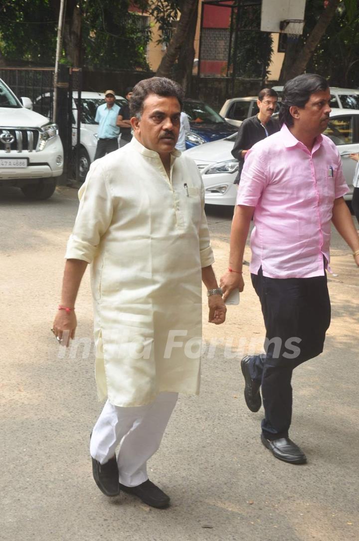 Sanjay Nirupam at Prayer Meet of Ravindra Jain