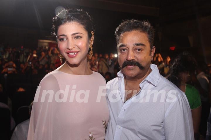 Kamal Haasan and Shruti Haasan at Music Launch of Thoongavanam