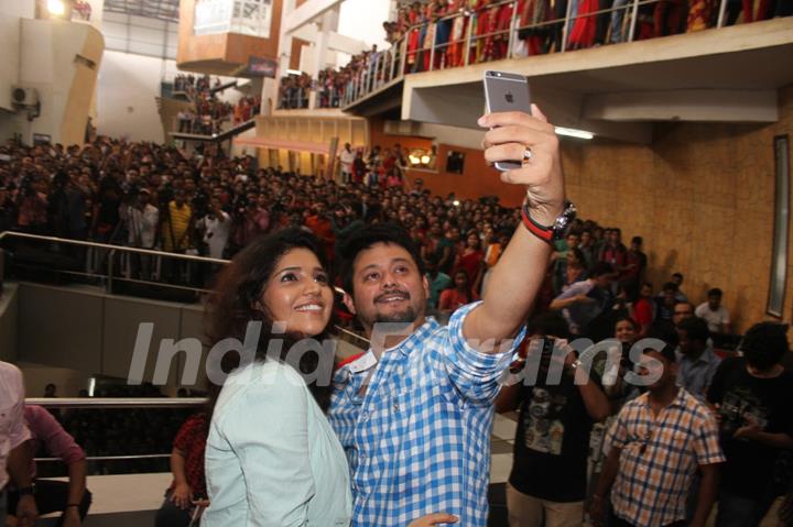 Swapnil Joshi and Mukta Barve Clicks Selfie with Students at Song Launch of 'Mumbai Pune Mumbai 2'